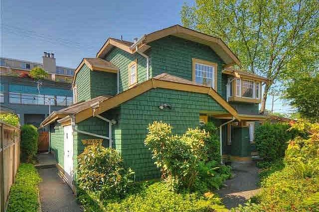 2952 W 8th Avenue Vancouver, BC - 1