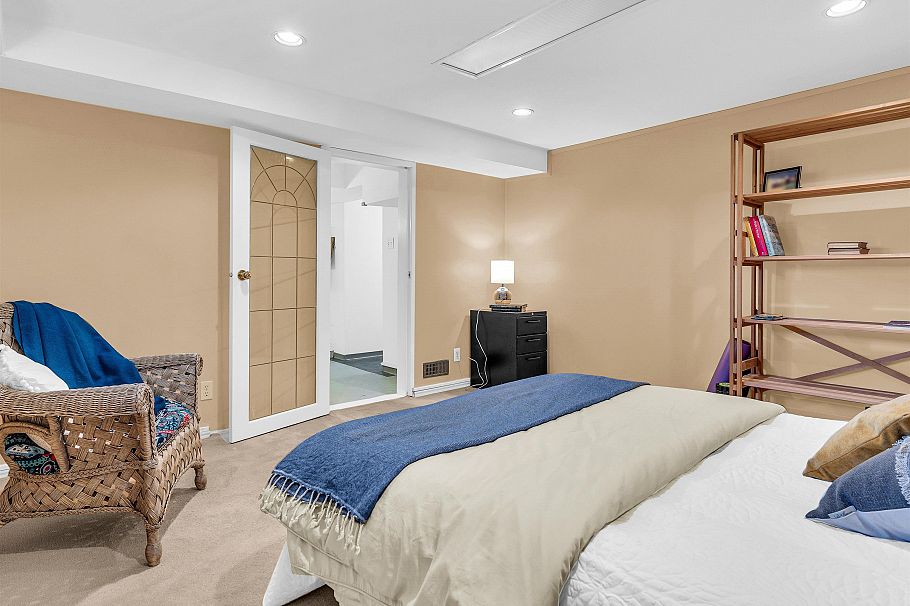 2578 E 15th Avenue Vancouver, BC - 28