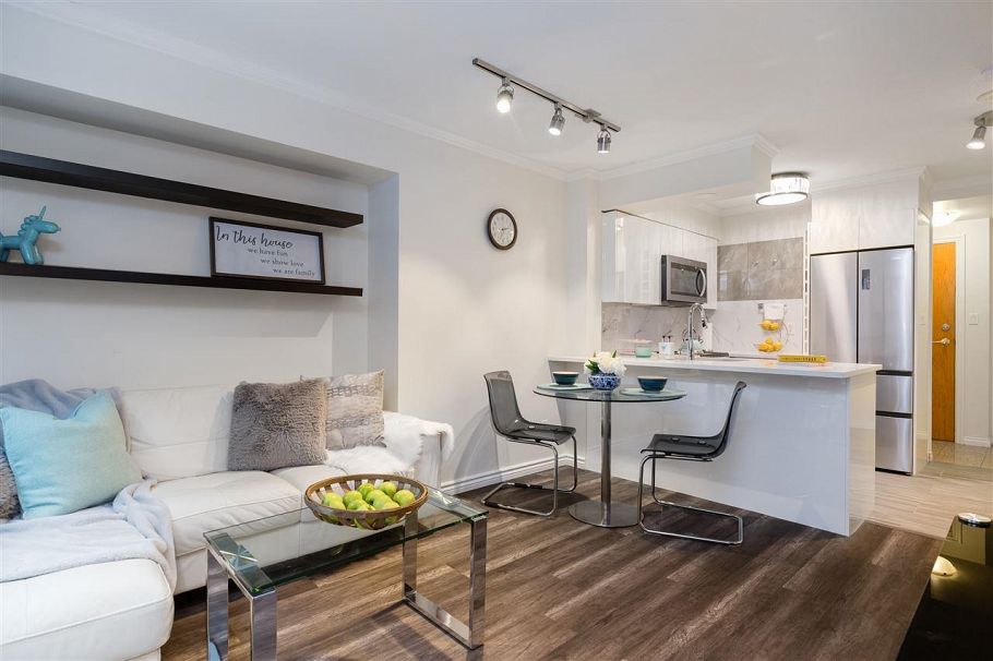 301 1189 Howe Street Vancouver, BC - 3