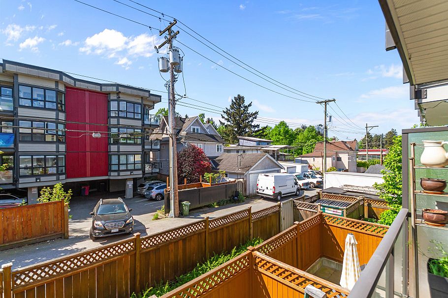 201 550 E 7th Avenue Vancouver, BC - 9
