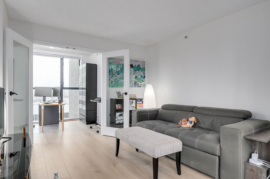 810 1268 W Broadway Vancouver, BC - 3