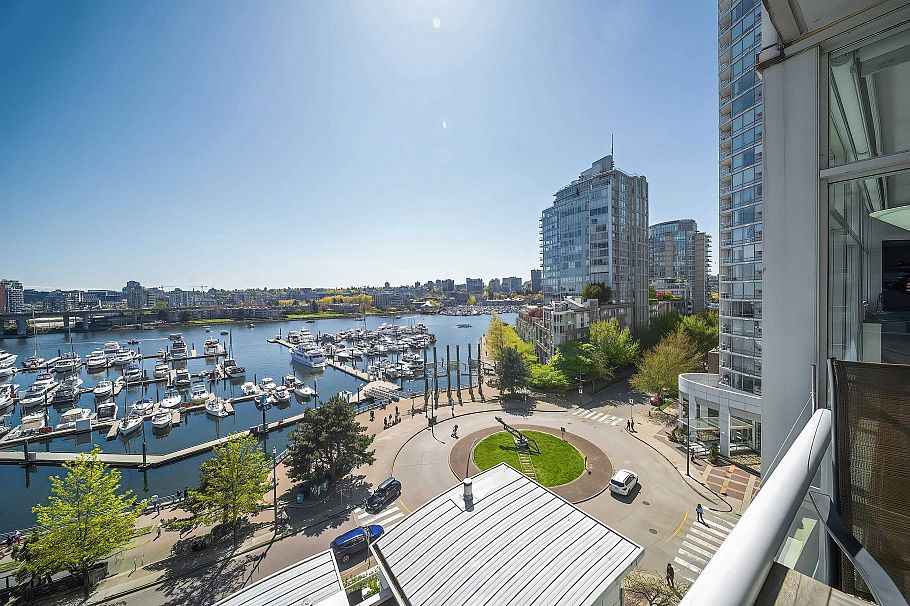 902 1199 Marinaside Crescent Vancouver, BC - 34