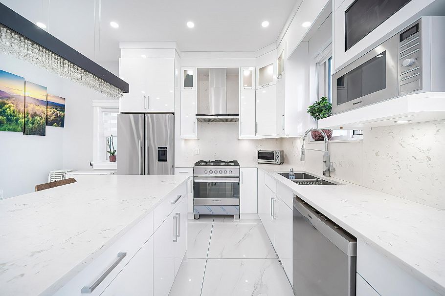 749 E 60th Avenue Vancouver, BC - 7