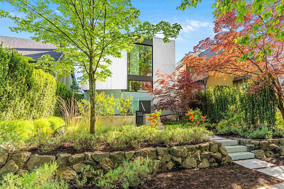 366 W 22nd Avenue Vancouver, BC - 2