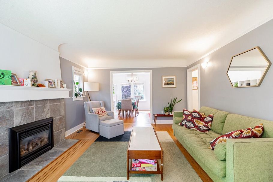 242 W 21st Avenue Vancouver, BC - 5