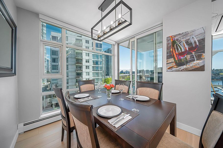 902 1199 Marinaside Crescent Vancouver, BC - 16