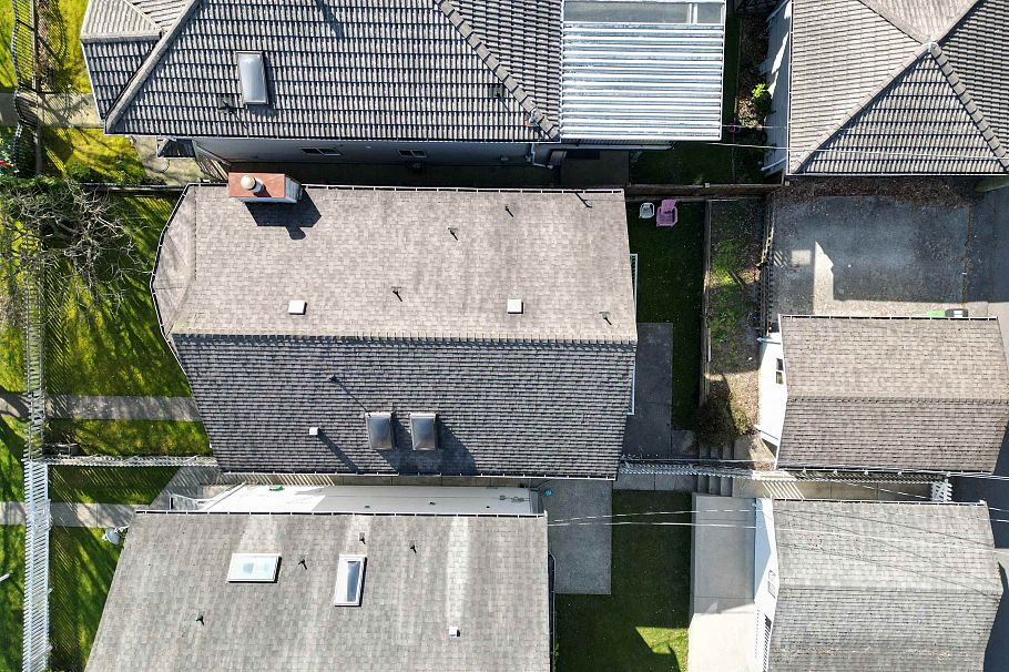 3523 Napier Street Vancouver, BC - 25