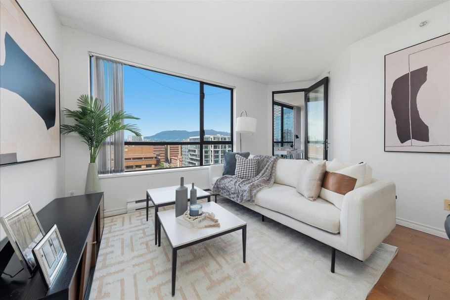 2409 1189 Howe Street Vancouver, BC - 1