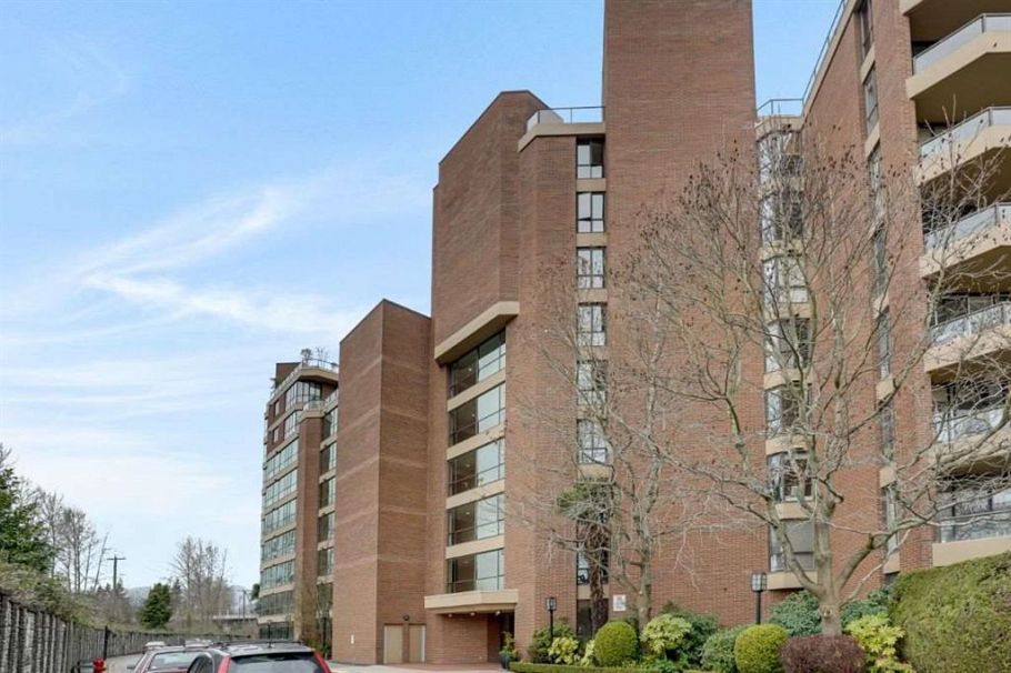 410 1490 PENNYFARTHING DRIVE, Vancouver BC V6J 4Z3 Vancouver, BC - 1