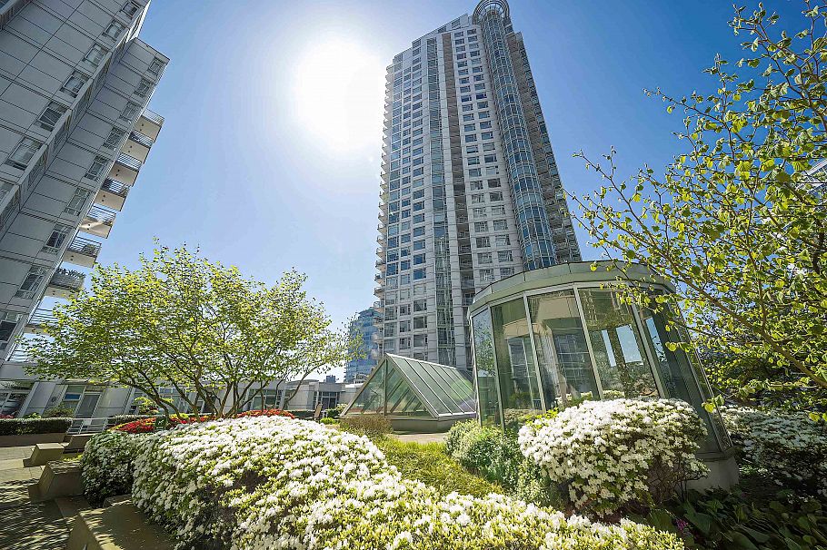 902 1199 Marinaside Crescent Vancouver, BC - 29