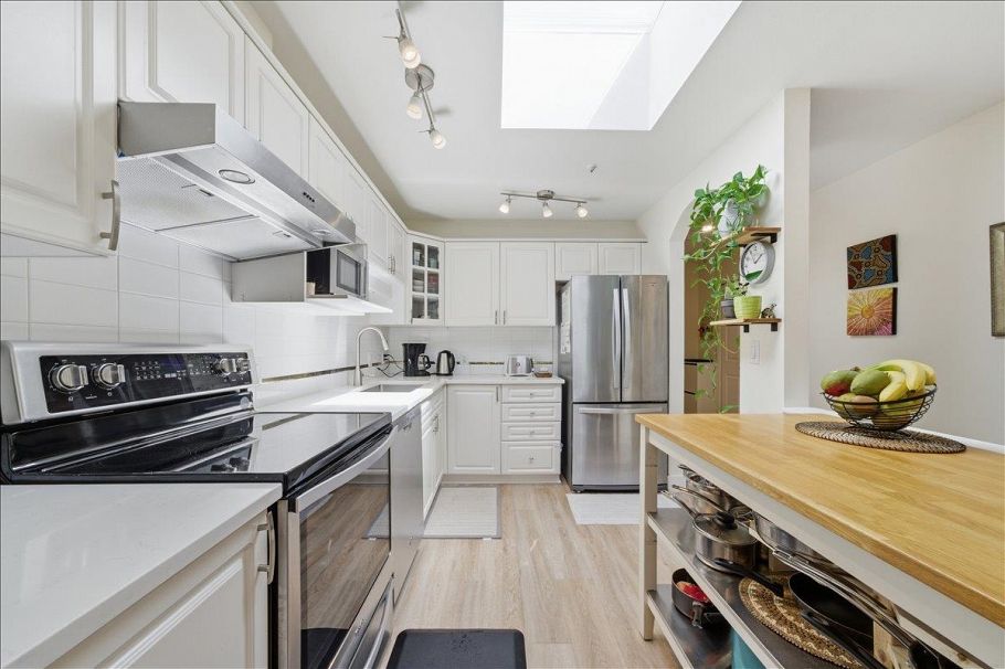 309 1550 Fell Avenue North Vancouver, BC - 9
