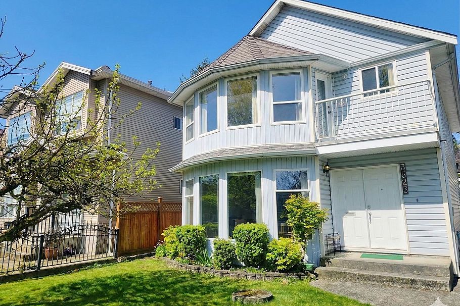 3523 Napier Street Vancouver, BC - 1