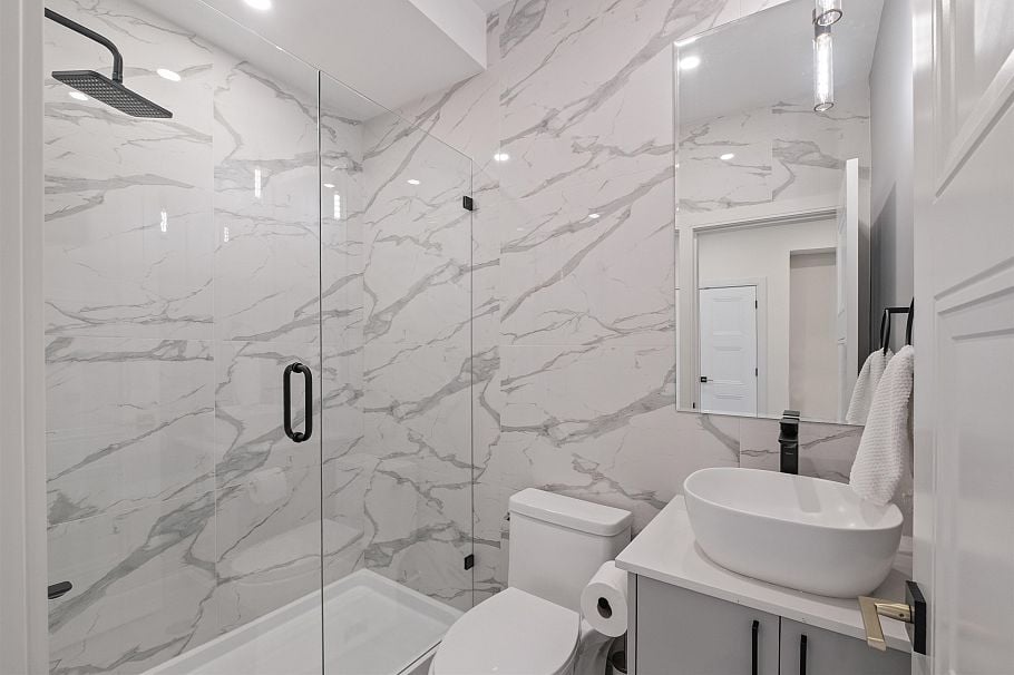 1126 Heywood Street North Vancouver, BC - 21