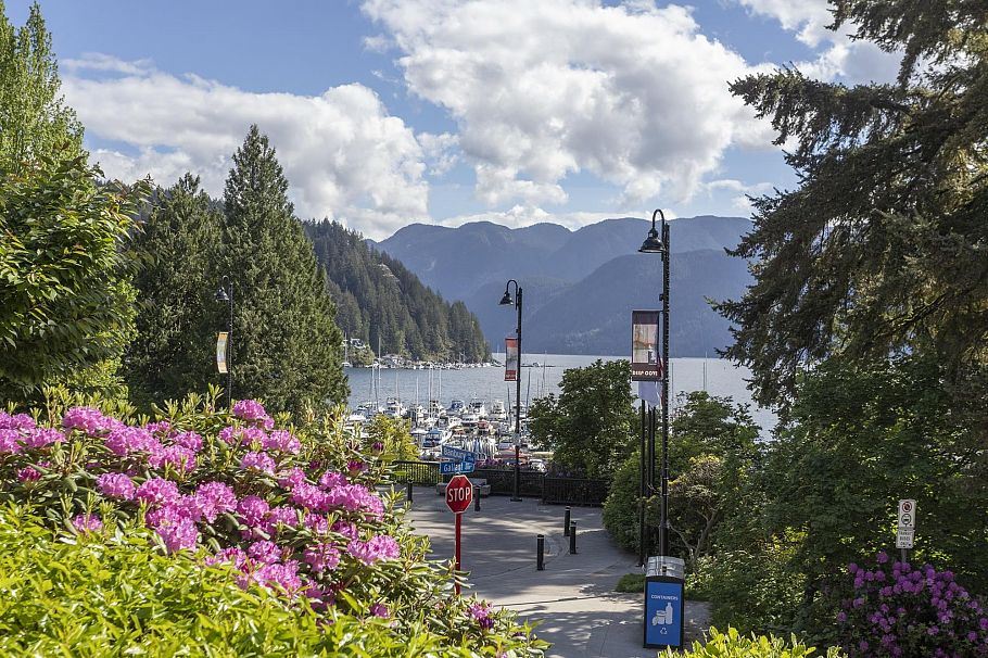 2 2151 Banbury Road North Vancouver, BC - 28