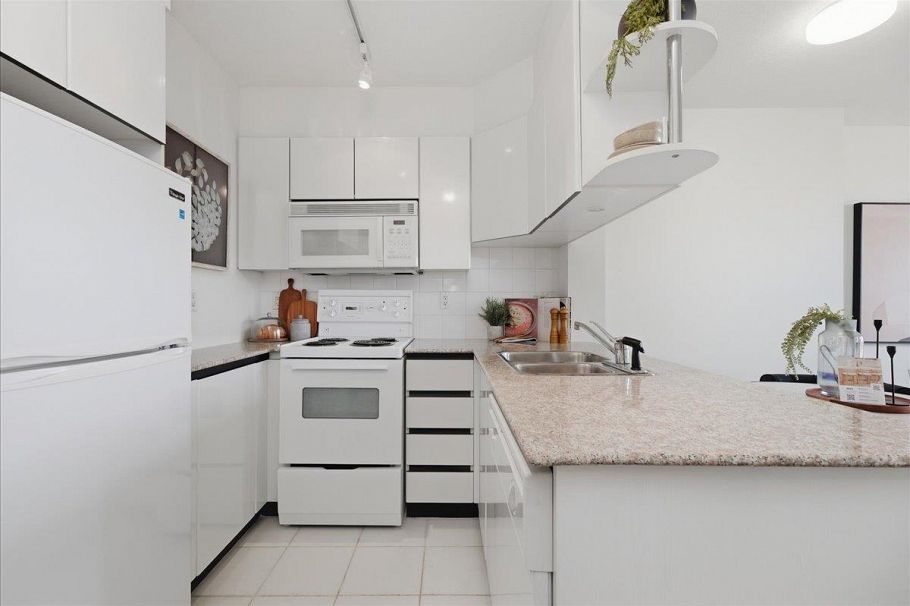 2409 1189 Howe Street Vancouver, BC - 6