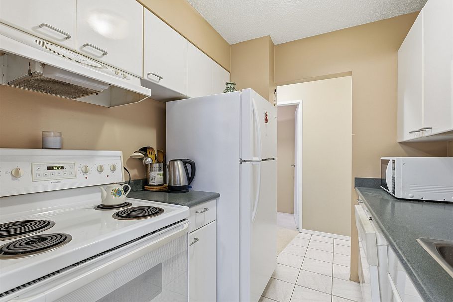 808 2020 Fullerton Avenue North Vancouver, BC - 10