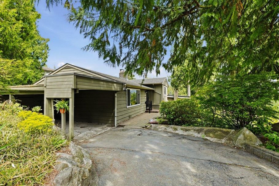 1380 Coleman Street North Vancouver, BC - 6