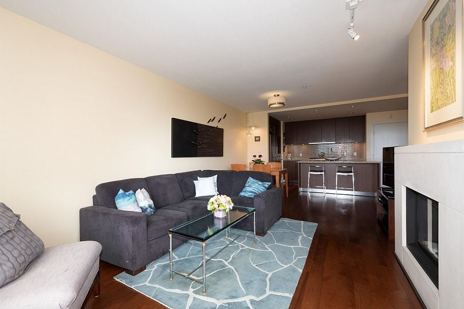 604 6080 Iona Drive Vancouver, BC - 9