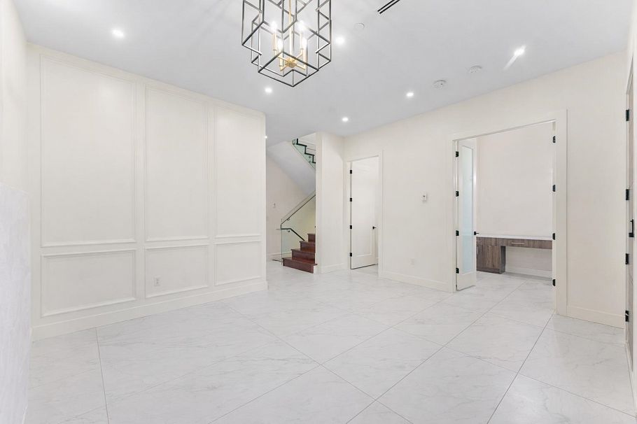 2719 E 46th Avenue Vancouver, BC - 19
