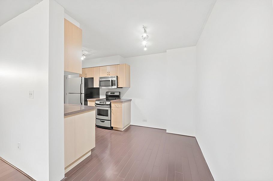 205 1585 E 4th Avenue Vancouver, BC - 8