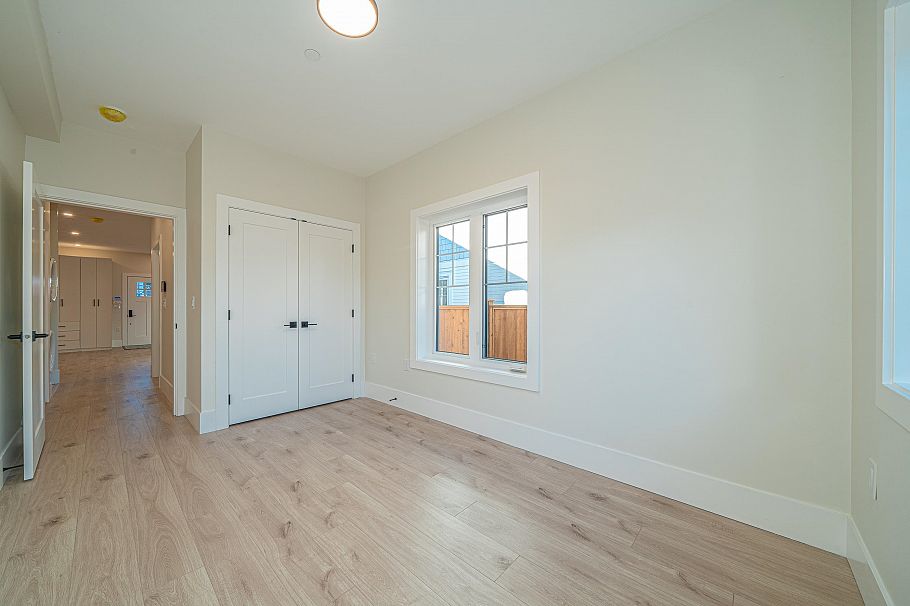 972 Park Drive Vancouver, BC - 16