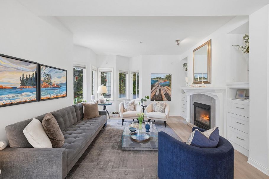 5338 Larch Street Vancouver, BC - 5