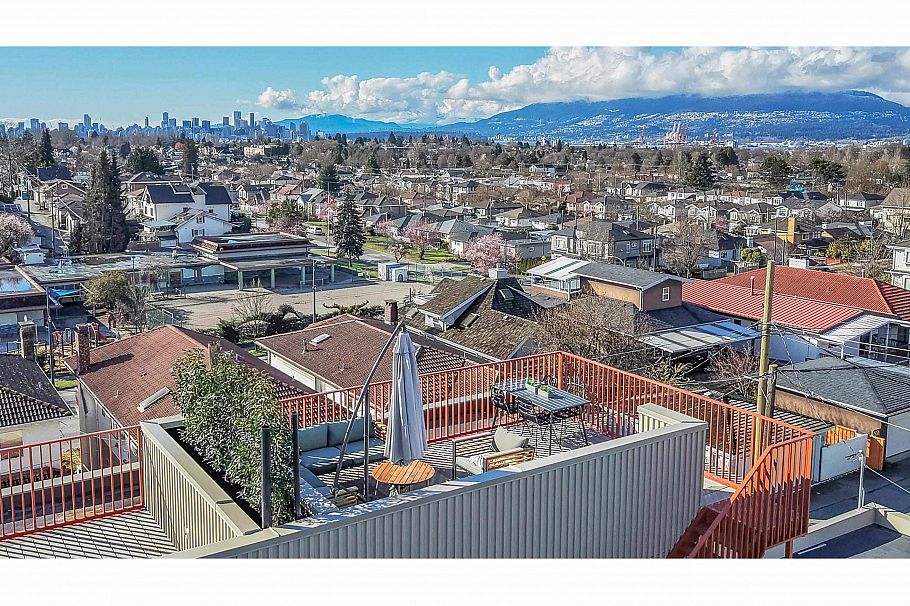 2 2915 E 5th Avenue Vancouver, BC - 24