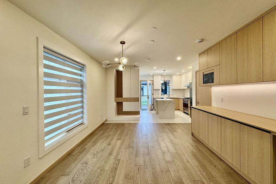5216 Rupert Street Vancouver, BC - 5