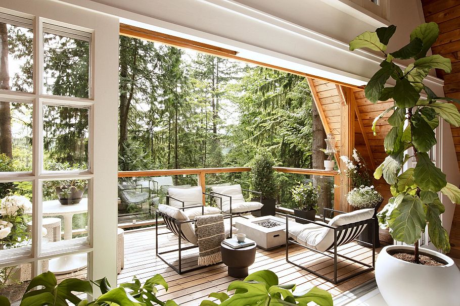 1940 Rivergrove Place North Vancouver, BC - 2
