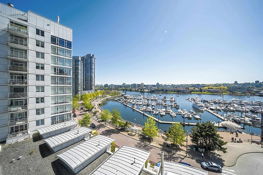 902 1199 Marinaside Crescent Vancouver, BC - 37
