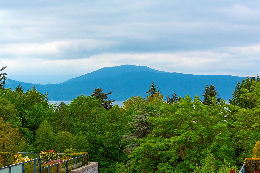 604 6080 Iona Drive Vancouver, BC - 16