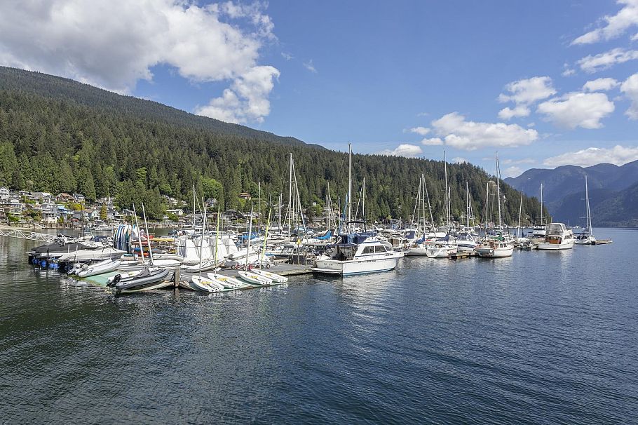 2 2151 Banbury Road North Vancouver, BC - 39