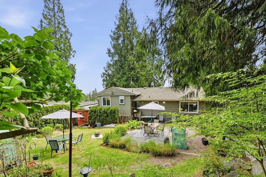 1380 Coleman Street North Vancouver, BC - 37