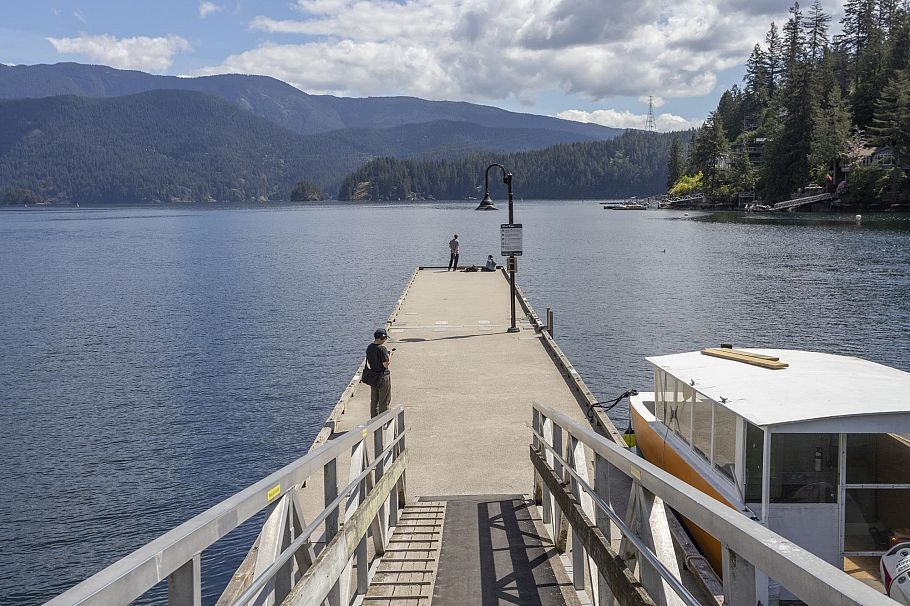 2 2151 Banbury Road North Vancouver, BC - 37