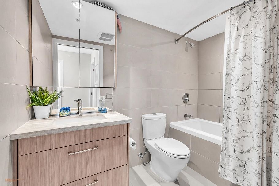 514 1708 Columbia Street Vancouver, BC - 16