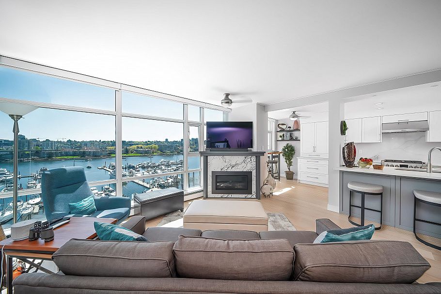 902 1199 Marinaside Crescent Vancouver, BC - 12