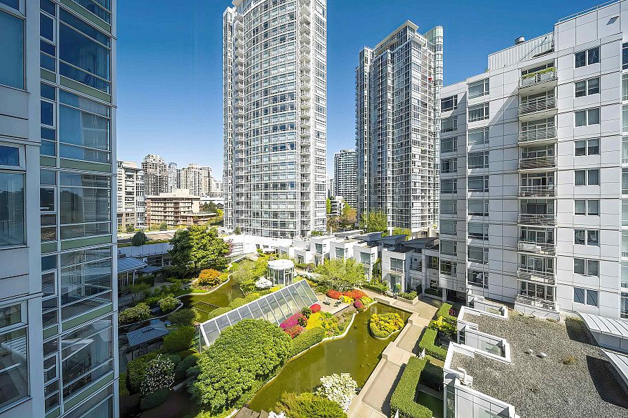 902 1199 Marinaside Crescent Vancouver, BC - 28