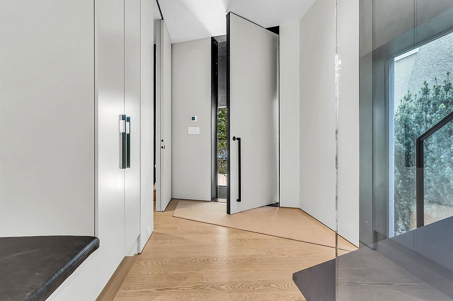 366 W 22nd Avenue Vancouver, BC - 3