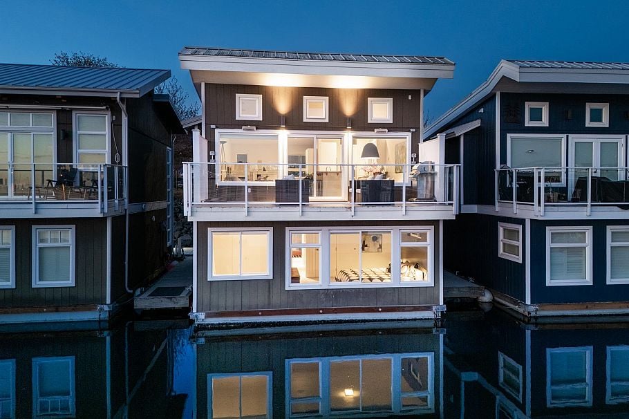 FRSL17 415 W Esplanade Avenue North Vancouver, BC - 3