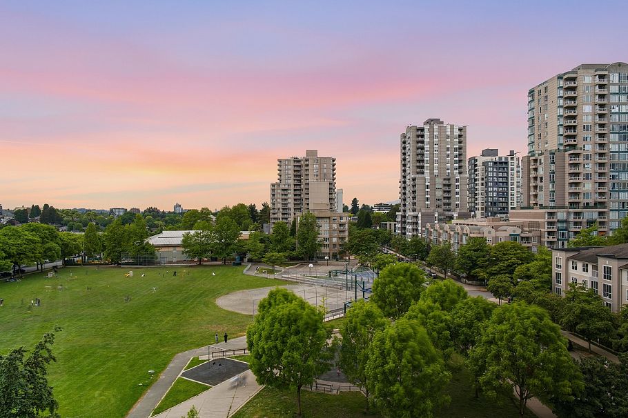 803 3520 Crowley Drive Vancouver, BC - 26