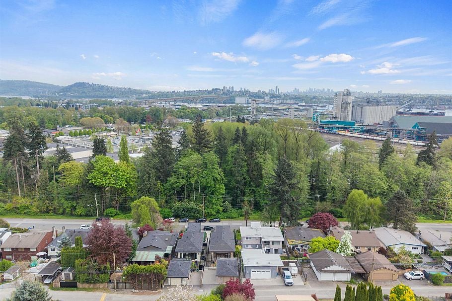 1126 Heywood Street North Vancouver, BC - 34