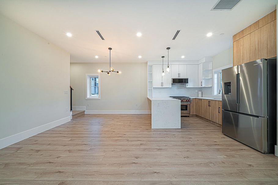 972 Park Drive Vancouver, BC - 8