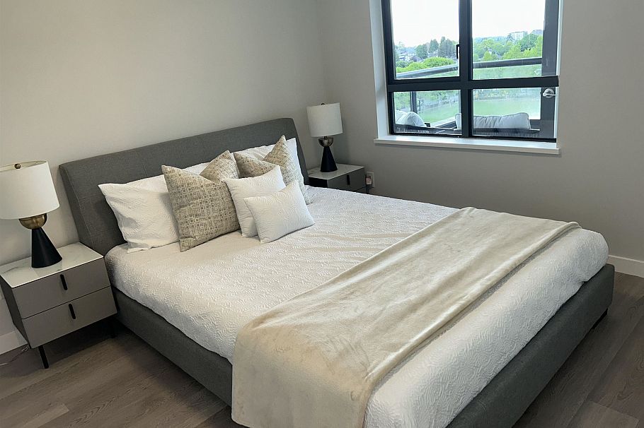 803 3520 Crowley Drive Vancouver, BC - 17
