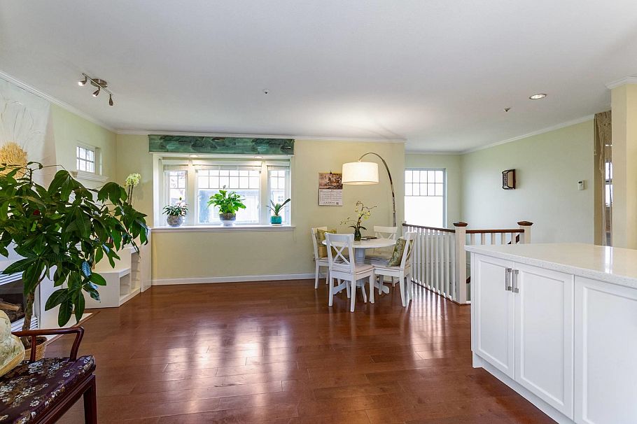 2952 W 8th Avenue Vancouver, BC - 10
