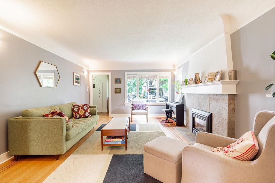242 W 21st Avenue Vancouver, BC - 2