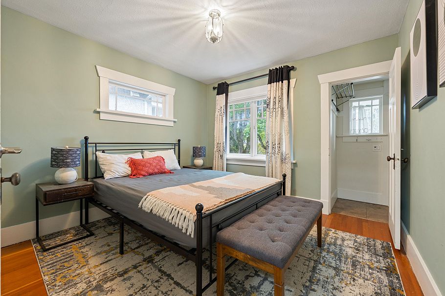 2820 W 13th Avenue Vancouver, BC - 28