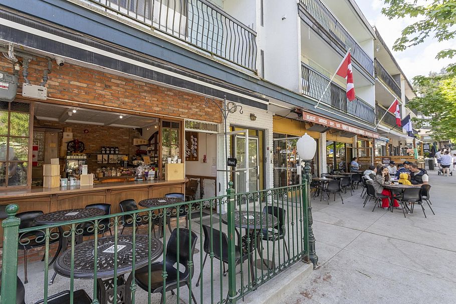 2 2151 Banbury Road North Vancouver, BC - 31