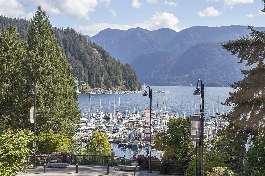 2 2151 Banbury Road North Vancouver, BC - 1
