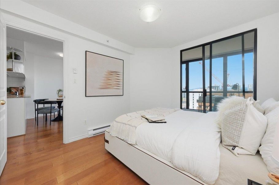 2409 1189 Howe Street Vancouver, BC - 13