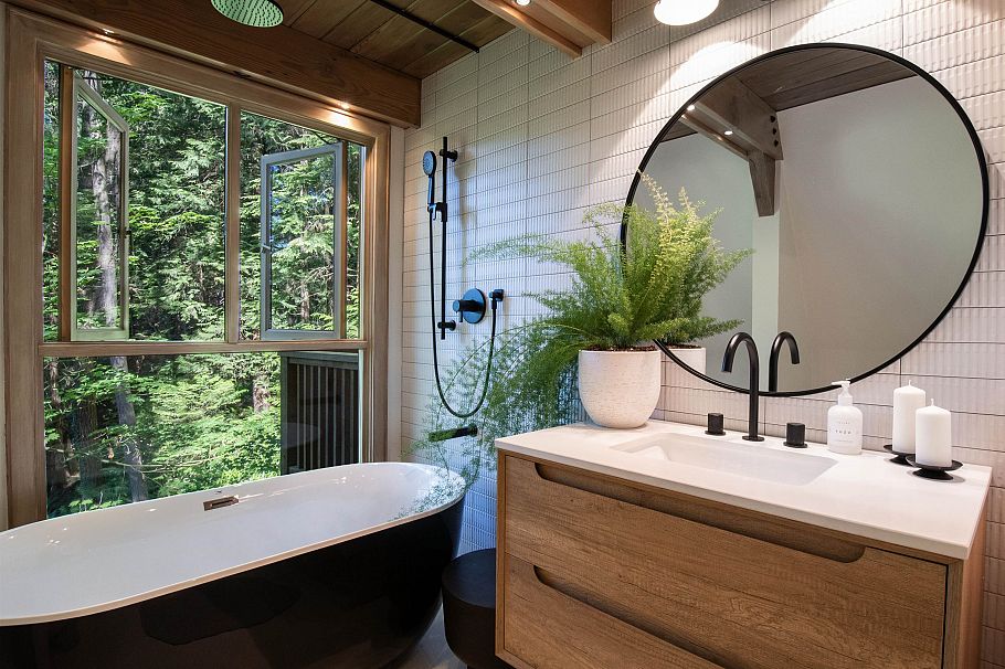 1940 Rivergrove Place North Vancouver, BC - 31